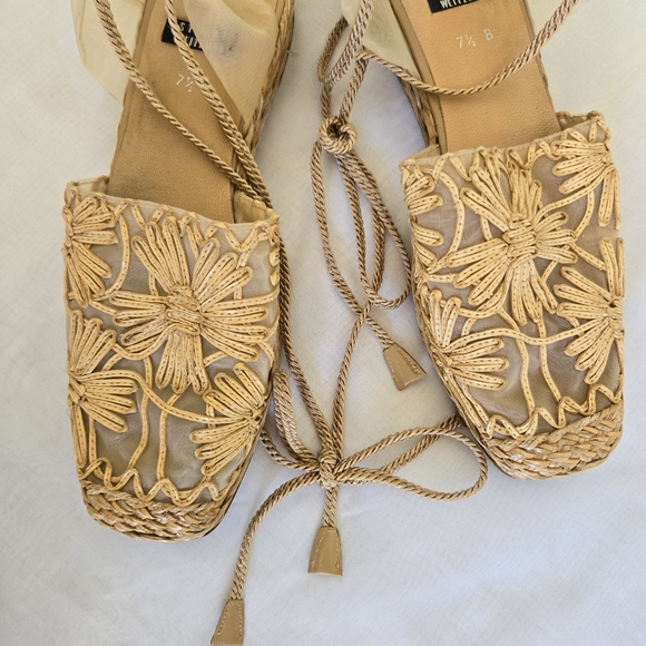 Vintage Stuart Weitzman Raffia Floral Espadrilles - Picture 6 of 14